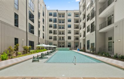 7113 Burnet Road 00281 b6c6a724ef7adda3304431e35d80f9d0